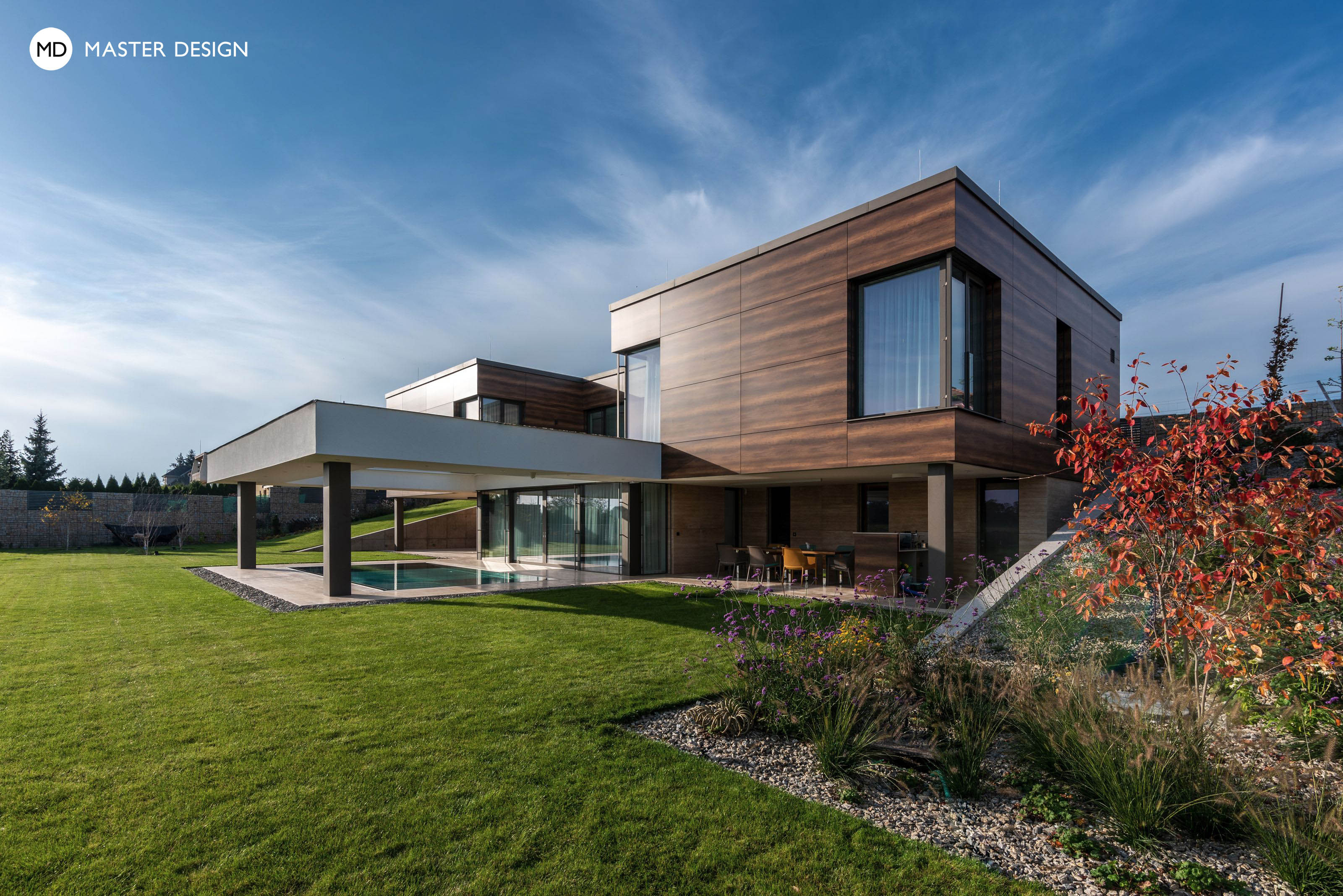 Luxury villa in the slope with swimmingpool and large format facade tiles - Jaroměř